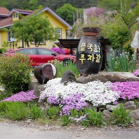 Inje Deulgukwa Pension Bagian luar foto